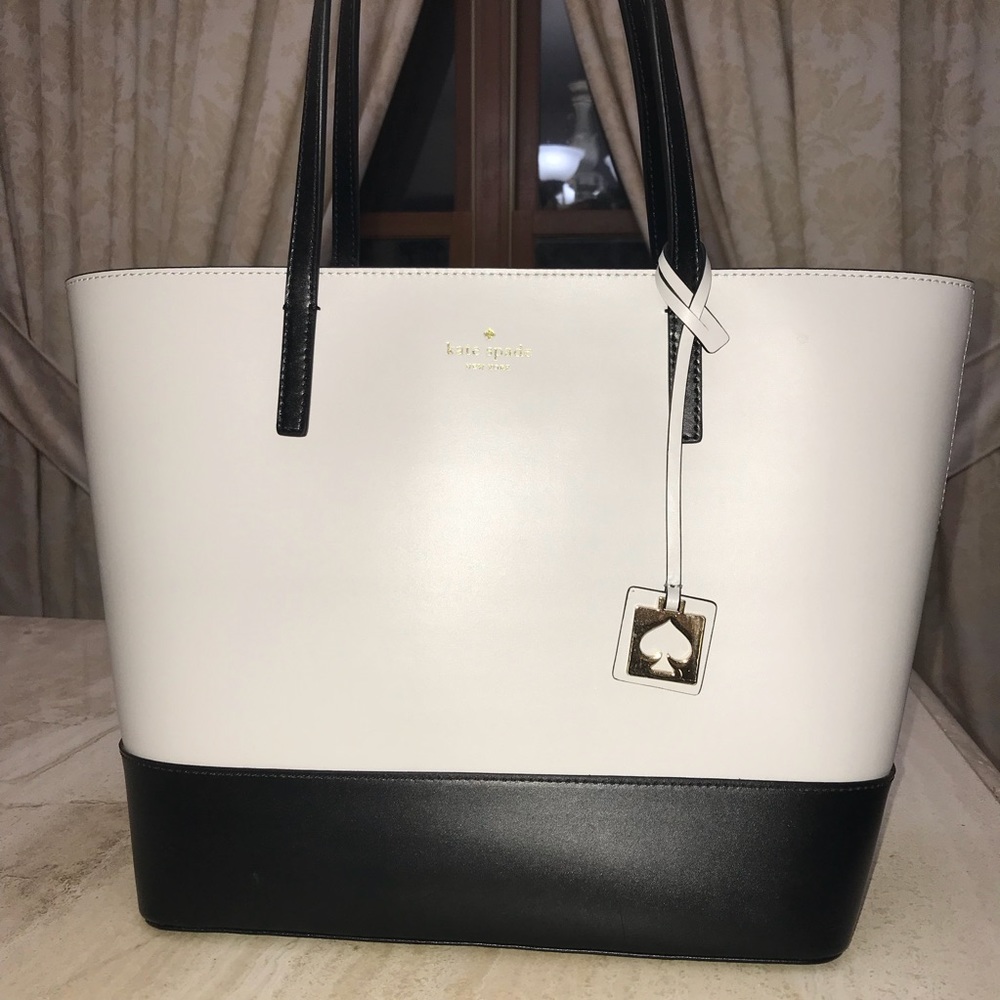 🚫Sold🚫 Hayden Street Maxi Colorblock Tote - Picture 3 of 5